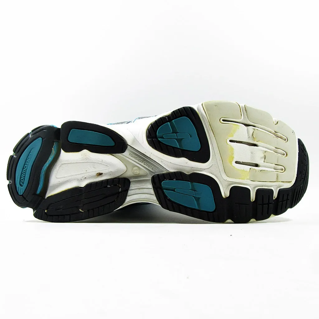 ADIDAS Response Stability 5
