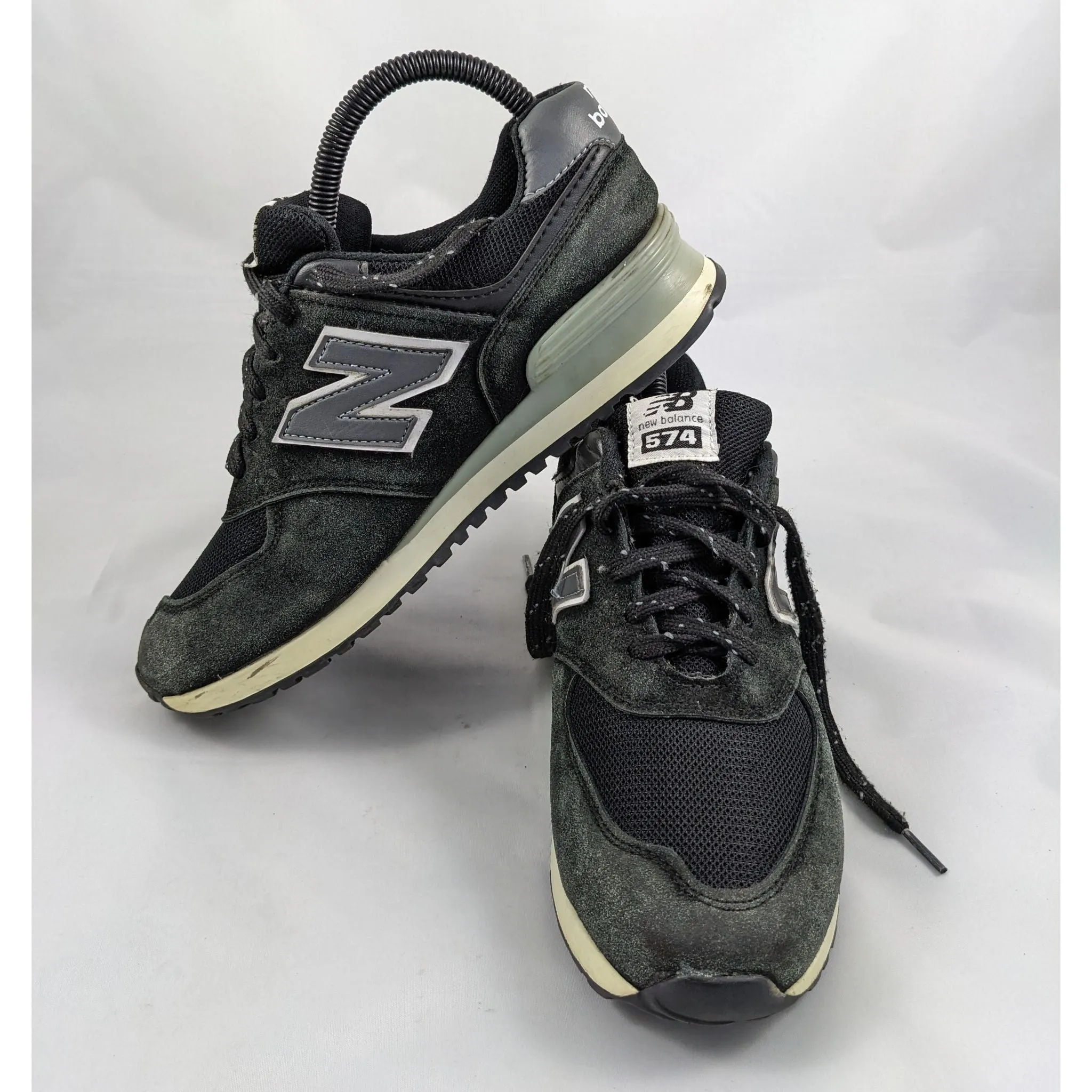 Black New-Balance Sneakers