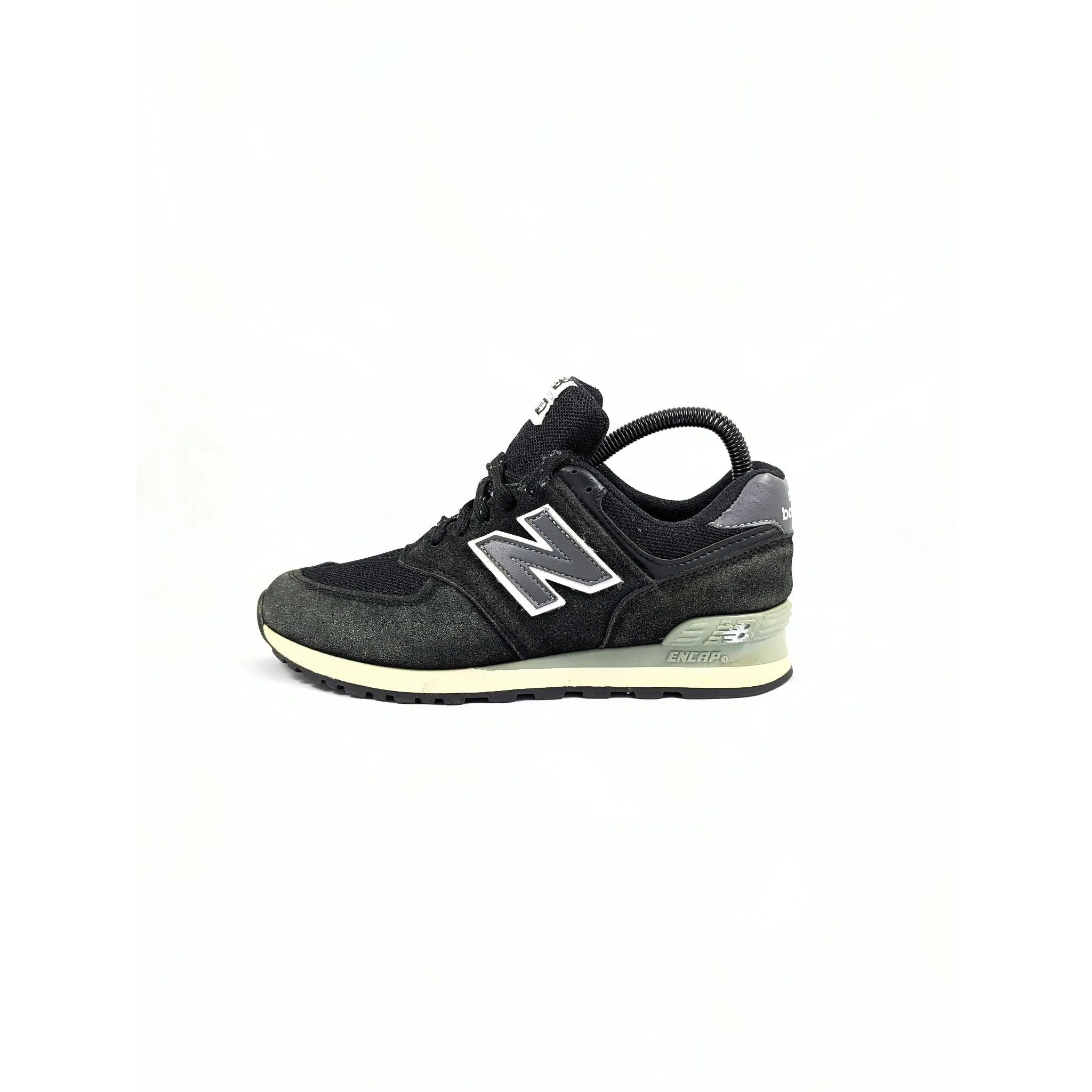 Black New-Balance Sneakers