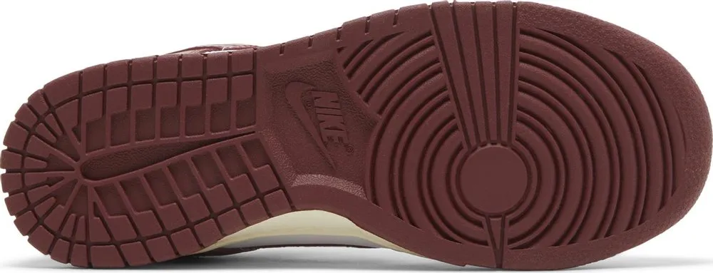 Dunk Low Premium 'Vintage Red' (W)