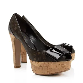 Louis Vuitton Monogram Canvas Cork Rivoli Peep Toe Platform Pumps - Size 8 / 38 (SHF-AnjXgu)