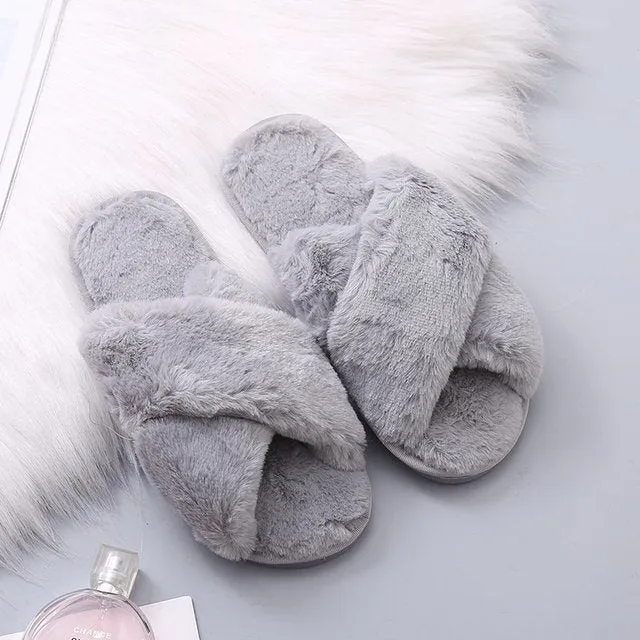 Warm Fluffy Slippers for Women – Cozy Faux Fur Cross Indoor Floor Slides, Soft Furry Flip Flops for Ladies