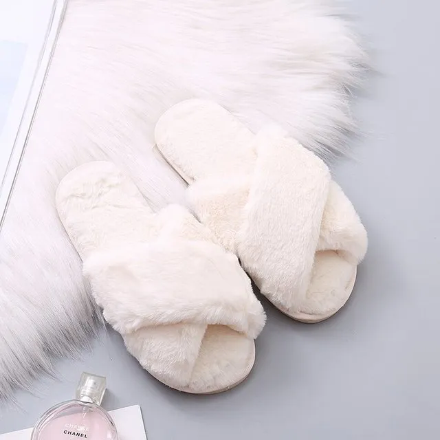 Warm Fluffy Slippers for Women – Cozy Faux Fur Cross Indoor Floor Slides, Soft Furry Flip Flops for Ladies